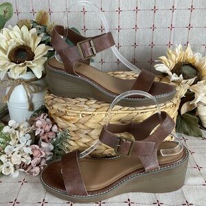 B-52 by Bullboxer “Dalia” Wedge Sandals Womens Sz 10 Camel Brown New Nonslip